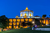 Kloster Mosteiro da Serra do Pilar in der Abenddämmerung, Vila Nova de Gaia, Portugal, Europa