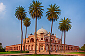India. Exterior view of Humayun's Tomb in New Delhi.