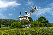 Skulptur in den Gärten von Etretat  - Les Jardins d'Etretat,  Etretat, Normandie, Frankreich