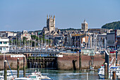 Hafen und Stadtansicht von Fécamp, Normandie, Frankreich 