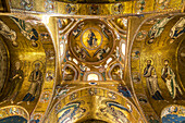 Byzantinische  Deckenmosaike im Innernraum der Kirche Santa Maria dell’Ammiraglio, Palermo, Sizilien, Italien, Europa