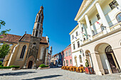 Geißkirche auf dem Hauptplatz von Sopron, Ungarn