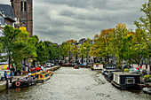 Boote auf einem Kanal, Amsterdam, Holland