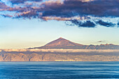Blick vom Aussichtspunkt Mirador de Abrante auf die Insel Teneriffa, La Gomera, Kanarische Inseln, Spanien 