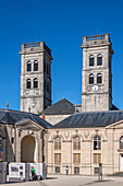 Weltfriedenszentrum im ehemaligen Bischofspalais mit Cathedrale Notre-Dame de Verdun, Verdun, Meuse,  Lothringen, Grand Est, Frankreich