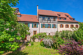 Half-timbered house in Riquewihr, Reichenweier, Haut-Rhin, Route des Vins d'Alsace, Alsace Wine Route, Grand Est, Alsace-Champagne-Ardenne-Lorraine, France