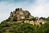 Picturesque mountain village, La Roque-Alric, Dentelles de Montmirail, Vaucluse Department, Provence, Provence-Alpes-Côte dAzur, France