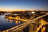 Ponte Dom Luis I bridge, Ribeira old town and historic center at sunset, Oporto, Oporto, Portugal, Europe
