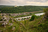 Blick über Fluss Altmühl zur Befreiungshalle, Kelheim, Niederbayern, Bayern, Deutschland