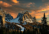 Dolomiten, Gebirge in der Nähe von Tre Cime di Lavaredo, Südtirol, Italien