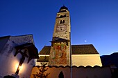 Pfarrkirche St. Pankraz und Friedhof am Abend, Glurns, Vinschgau, Südtirol, Trentino, Italien