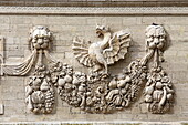 Detail in der Fassade des Hotel des Monnaies, Avignon, Vaucluse, Provence-Alpes-Côte d'Azur, Frankreich