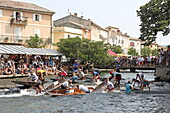Flachbootrennen auf der Sorgue, L'Isle-sur-la-Sorgue, Vaucluse, Provence-Alpes-Côte d'Azur, Frankreich