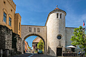 Burgtor (Heldentor) am Eingang zum Burgviertel von Veszprém, Landkreis Veszprém, Ungarn