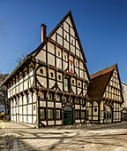 Fachwerkhäuser in der Altstadt von Herford: Remensniderhaus und Engelkinghaus, Brüderstraße, Herford, Nordrhein-Westfalen, Deutschland