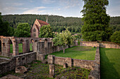 Kreuzgang und Marienkapelle im Kloster Hirsau bei Calw, Baden-Württemberg, Deutschland, Europa