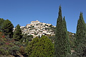 View of Gordes, Vaucluse, Provence-Alpes-Côte d'Azur, France