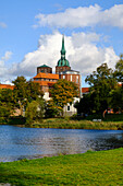Blick auf die Altstadt der Weltkulturerbe- und Hansestadt Stralsund vom Knieperteich, Mecklenburg-Vorpommern, Deutschland