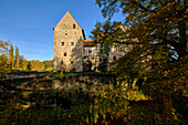 Wasserschloss Brennhausen in der Nähe des Reutsee bei Sulzdorf an der Lederhecke, Landkreis Rhön-Grabfeld, Unterfranken, Bayern, Deutschland