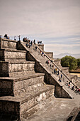 Blick von der Mondpyramide (Pirámide de la Luna) in Teotihuacán (Ruinenmetropole), Mexiko, Lateinamerika, Nordamerika, Amerika