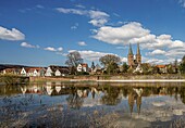 View over the Weser to the old town of Höxter with town hall and Kilianikirche, Höxter, North Rhine-Westphalia, Germany