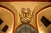 Original des Krönchens, Wahrzeichen der Stadt Siegen, im Eingangsbereich der Nikolaikirche, Siegen, Nordrhein-Westfalen, Deutschland