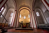 View into the chancel of the Nikolaikirche, Siegen, North Rhine-Westphalia, Germany