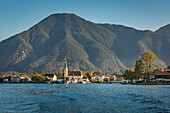 View from the water to the promenade of Rottach-Egern am Tegernsee, Upper Bavaria, Bavaria, Germany
