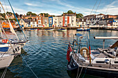 Boote im Hafen von Weymouth, Dorset, England