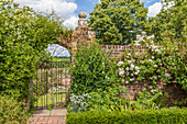 The White Garden, Sissinghurst Castle Garden, Cranbrook, Kent, England
