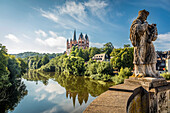 View from the old Lahn Bridge with Nepomuk statue to Limburg Cathedral, Limburg, Lahn Valley, Hesse, Germany