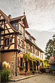 Historic half-timbered house in the old town of Heppenheim, southern Hesse, Hesse, Germany