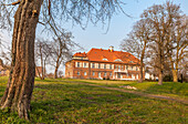 Schloss Pütnitz in Ribnitz-Damgarten, Mecklenburg-Vorpommern, Norddeutschland, Deutschland