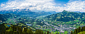 Österreich, Kitzbühel, mit Kitzbüheler Horn 2000 Meter hoch, Schwarzsee, Wilder Kaiser, vom Hahnenkamm gesehen, Tirol