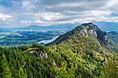 Blick von der Burgruine Falkenstein auf den Saloberkamm, Füssen, Allgäu, Bayern, Deutschland