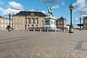 Brockdorff Palace, also Frederik VIII Palace, equestrian statue of Frederik V, Amalienborg Palace, Copenhagen, Denmark