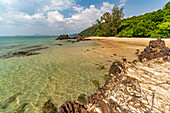 Stone Bridge beach auf der Insel Koh Libong in der Andamanensee, Thailand, Asien 