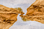 Doppelbelichtung von Sandsteinfelsformationen im Chaco Culture National Historical Park im Norden von New Mexico.