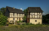 Günderodehaus, Restaurant mit Terrasse, Oberwesel, Oberes Mittelrheintal, Rheinland-Pfalz, Deutschland