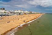 Am Strand im Seebad Brighton, England, Großbritannien, Europa