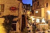 Saint-Florant, Altstadt, Historischer Dorfkern, Restaurants, Dämmerung, Caqp Corse, Korsika, Frankreich, Europa