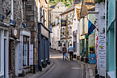 Gasse in der Altstadt von Mevagissey, Cornwall, England, Großbritannien, Europa  