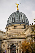 „Zitronenpresse“, die Kuppel der Hochschule für Bildende Künste, Dresden, Freistaat Sachsen, Deutschland, Europa