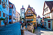 Rothenburg ob der Tauber, frühmorgens am meist fotografierten Plönlein, mit Siebersturm, romantische Straße, Bayern, Deutschland