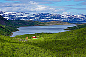 Norwegen, Finnmark, Laksefjord, einsamer Bauernhof beim Dorf Ifjord