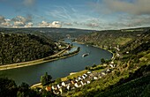 View over vineyards to the Rhine arch near St. Goarshausen-Wellmich and Maus Castle, Upper Middle Rhine Valley, Rhineland-Palatinate, Germany