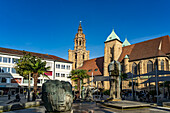 Die Kilianskirche und der Komödiantenbrunnen in Heilbronn, Baden-Württemberg, Deutschland 