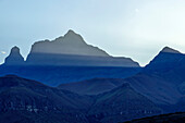 Silhouette of Bell and Cathedral Peak, Didima, Cathedral Peak, Drakensberg, Kwa Zulu Natal, UNESCO World Heritage Site Maloti-Drakensberg, South Africa