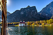 Tourist boat trip/shipping on the Königssee, Königssee with St. Bartholomä Church in front of the Watzmann east wall, Königssee, Berchtesgaden National Park, Berchtesgaden Alps, Upper Bavaria, Bavaria, Germany