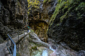 Hiking in the gorge, Almbach, Almbachlamm, gorge, canyon, gorge, Berchtesgaden National Park, Berchtesgaden Alps, Upper Bavaria, Bavaria, Germany